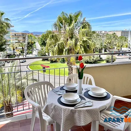 Apartbeach Murillos Centricos Climatizados Y Piscinas Salou